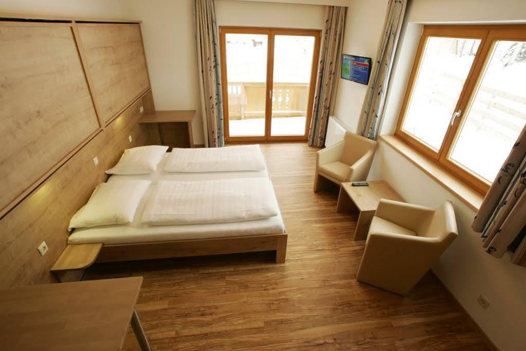 Familien & Wohlfuhlhotel Johanneshof Saalbach-Hinterglemm Exterior photo